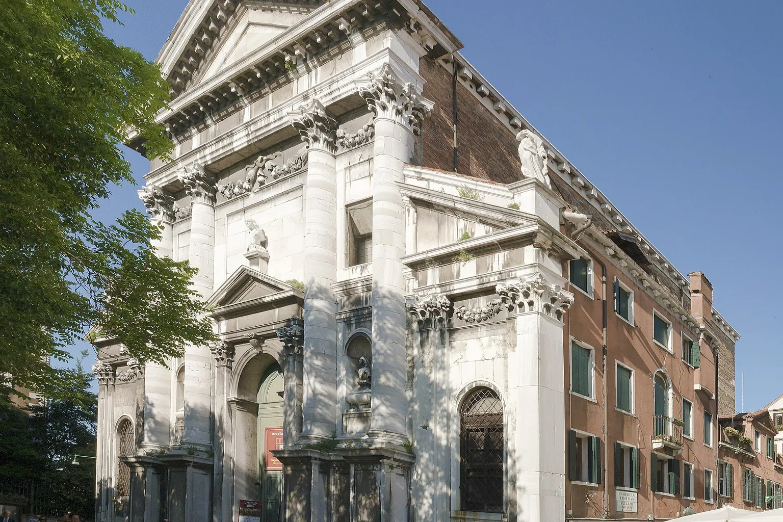 Billets pour l'Église San Vidal : quelle option choisir ?