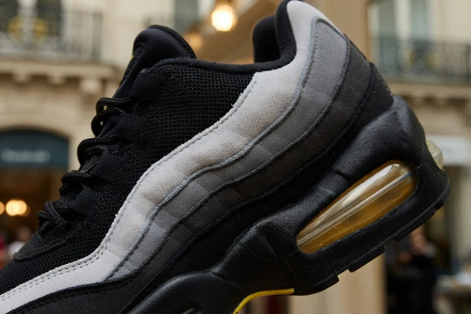 Nike Air Max 95 : une édition spéciale aux couleurs de Batman pour ses 30 ans