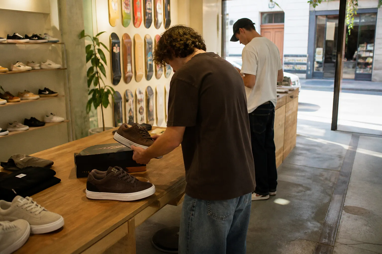 Nike SB Air Force 1 Low Light Chocolate : une édition skate à 120 $