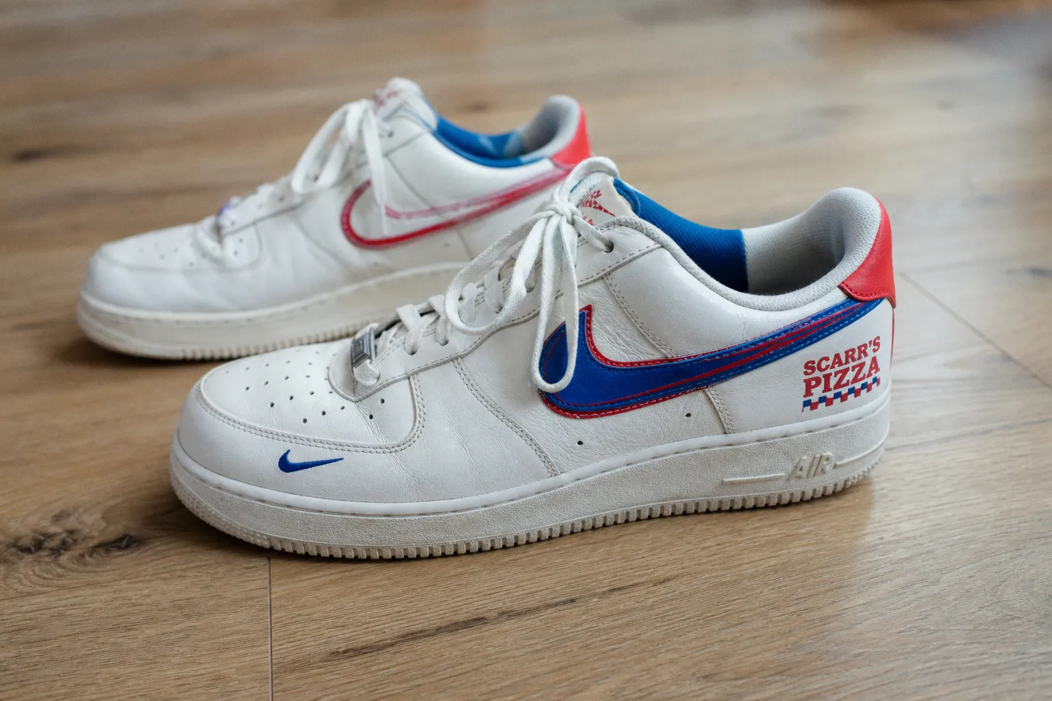 Scarr’s Pizza x Nike Air Force 1 : l'apparition d'un nouveau sample relance les spéculations